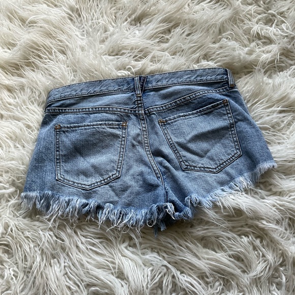 Free People Shorts Free People Soft Relaxed Cut Off Shorts - Picture 5 of 6